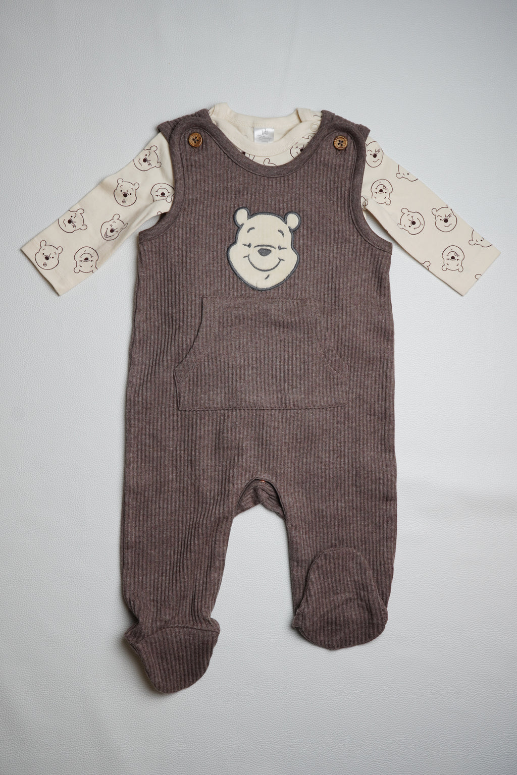 Dungaree Pooh brown footed