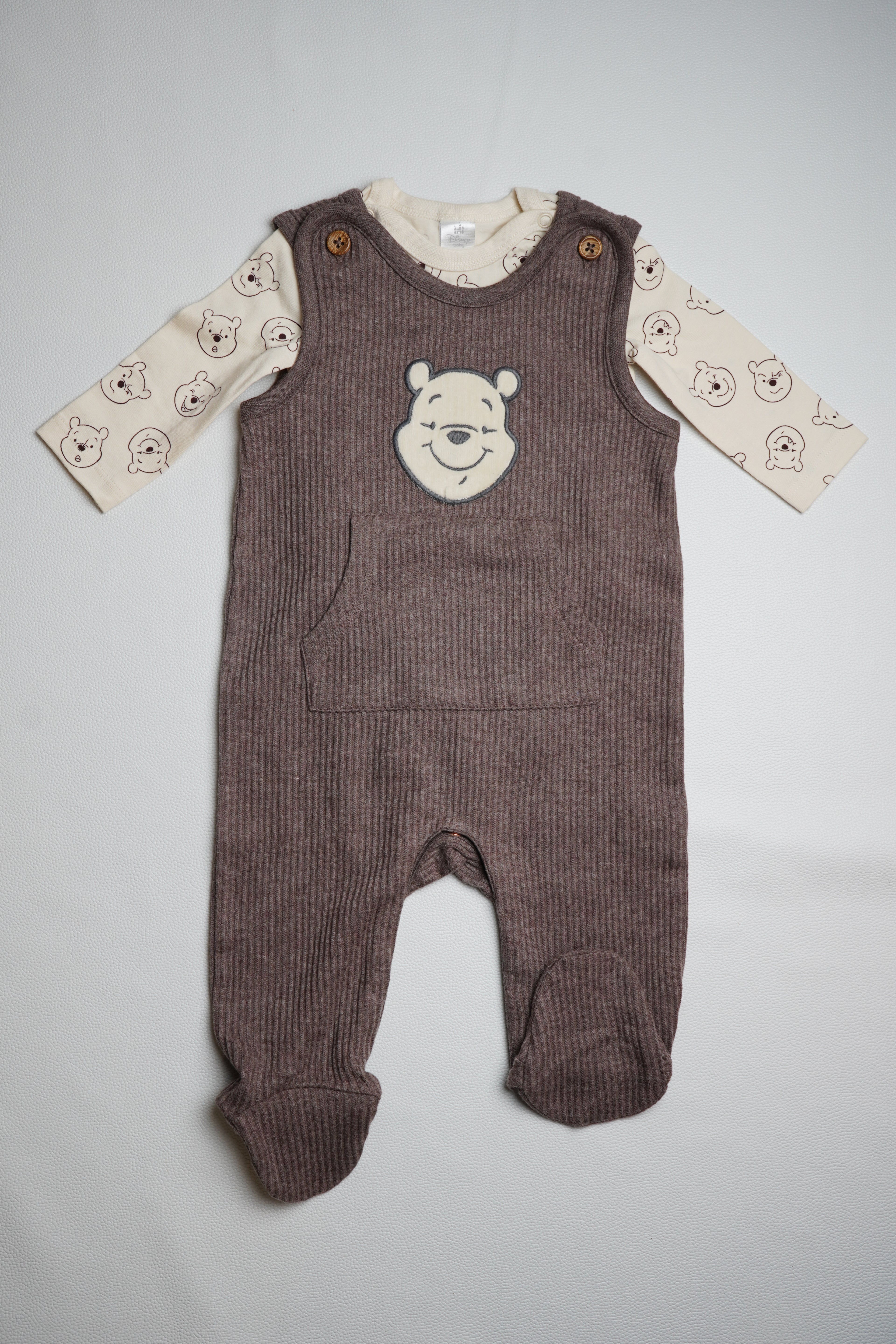 Dungaree Pooh brown footed
