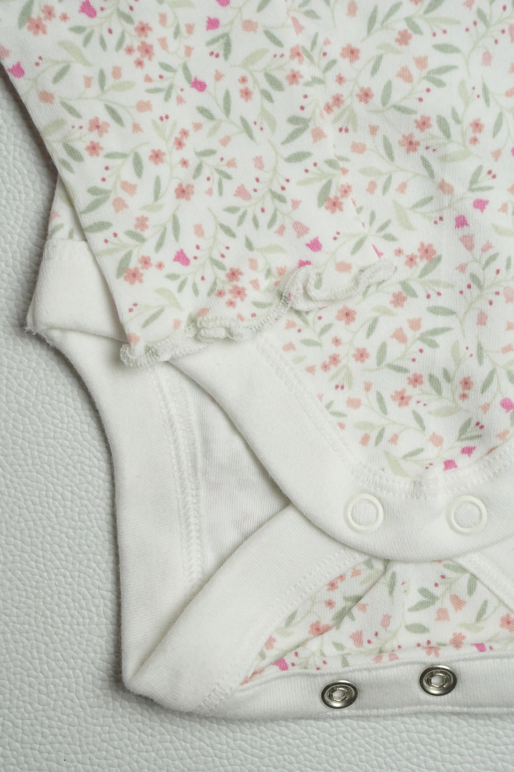 White Floral | Full sleeve Onesie